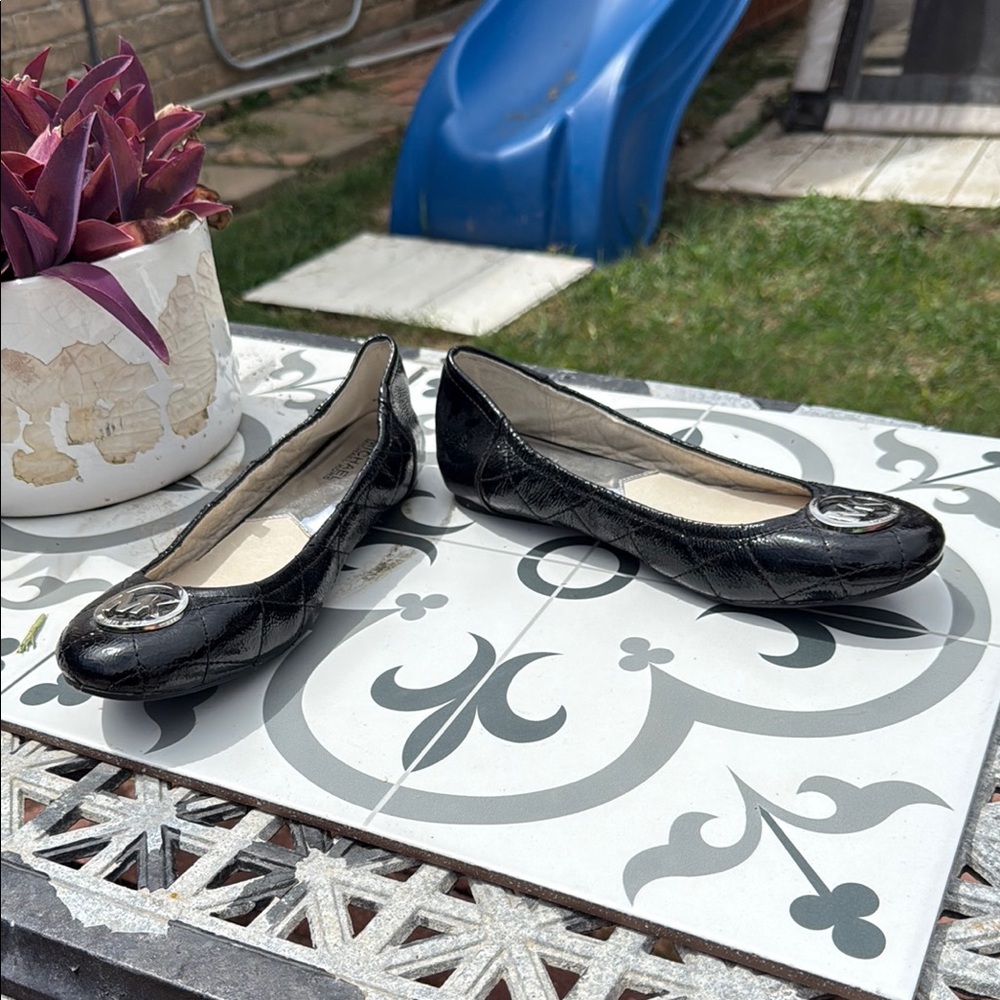 3 for $25 | Michael Kors Black Loafers Elegant Flats - Picture 6 of 11